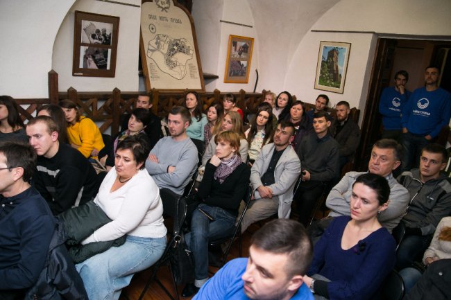 Декомунізація та Луцька тюрма: про що говорили на Файній гутірці