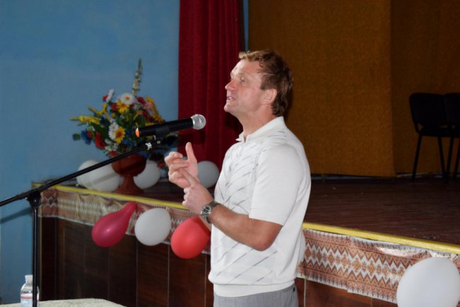 «Збудуєте школу – назвемо на вашу честь!» – жителі Шацького району зустрічали Степана Івахіва*