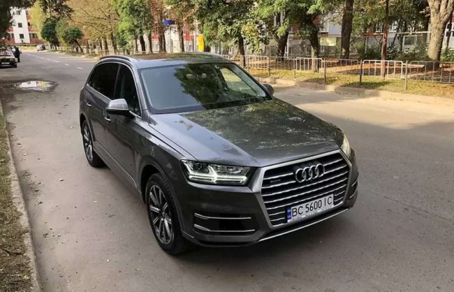 ТОП-10 найдорожчих автівок депутатів Волиньради