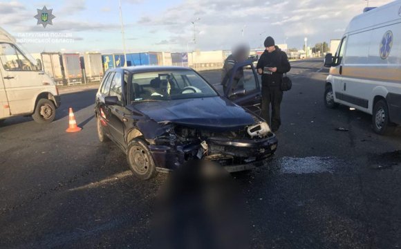 На Волині п'янючий «в дрова» водій сів за кермо і спричинив аварію. ФОТО