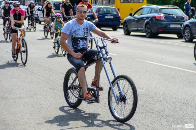 З дітками, собакою та у вишиванках: як лучани провели «Велодень-2019». ФОТО