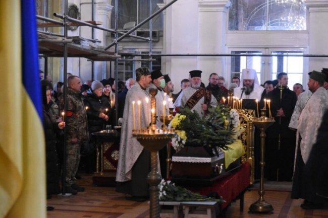 У Луцьку попрощались із загиблим воїном. ФОТО 