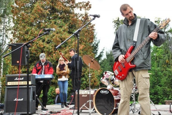 Як у Луцьку під авторські пісні їли кашу. ФОТО