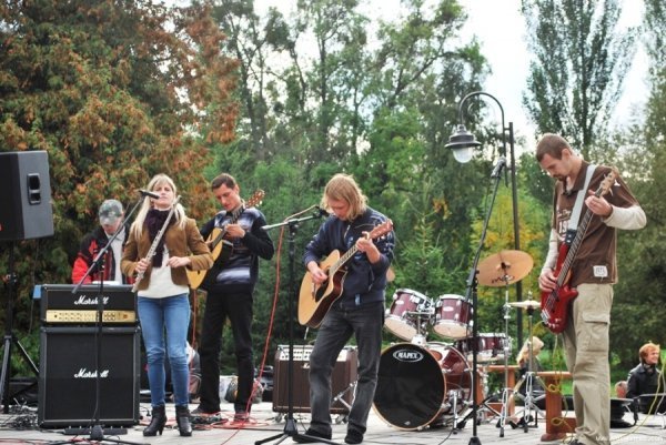Як у Луцьку під авторські пісні їли кашу. ФОТО