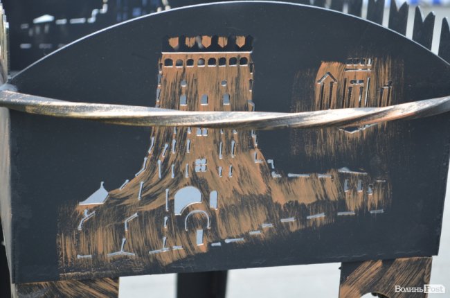 Від мініатюрних тістечок до величезних гойдалок: у центрі Луцька – свято професійної освіти. ФОТО