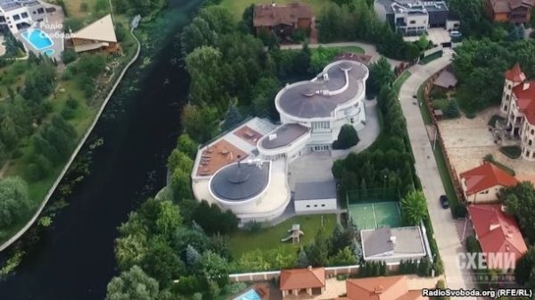 Під Києвом знайшли земельну ділянку дружини Палиці. ВІДЕО