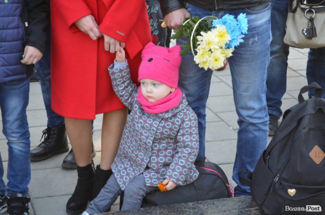 Майбутні правоохоронці: у Луцьку посвятили в ліцеїсти 75 юнаків та дівчат. ФОТО