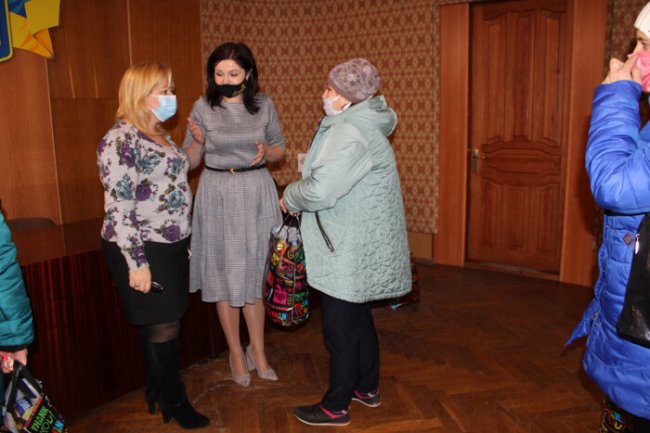 Луцьким сім’ям, де виховуються діти з інвалідністю, вручили продуктові набори