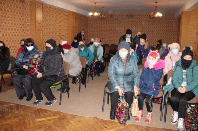 Луцьким сім’ям, де виховуються діти з інвалідністю, вручили продуктові набори