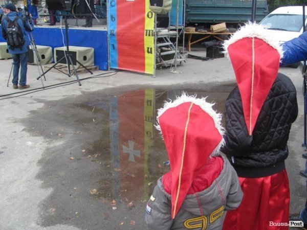 Під Луцьком відкрили єдиний на Волині пам’ятник козакові Мамаю 