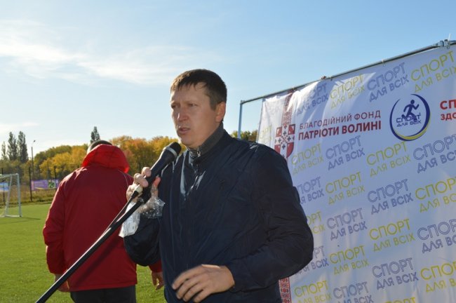 У Ковелі відкрили найбільше на Волині футбольне поле зі штучним покриттям. ФОТО