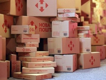 На Волині працівник «Нової пошти» витягнув з посилки 1800 доларів: суд виніс йому вирок