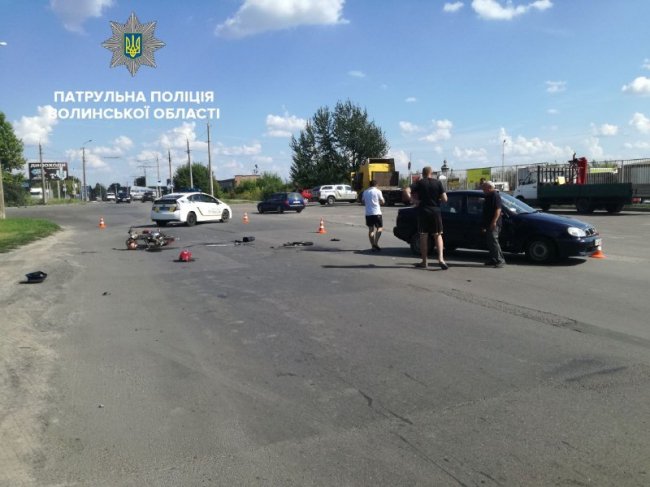 Патрульні повідомили деталі моторошного зіткнення мопеда й авто в Луцьку
