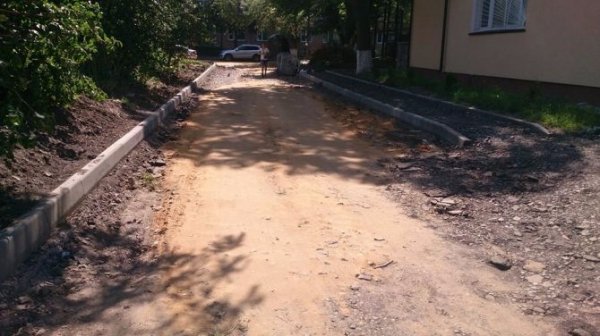 У Луцьку відремонтували двори на проспекті Волі. ФОТО