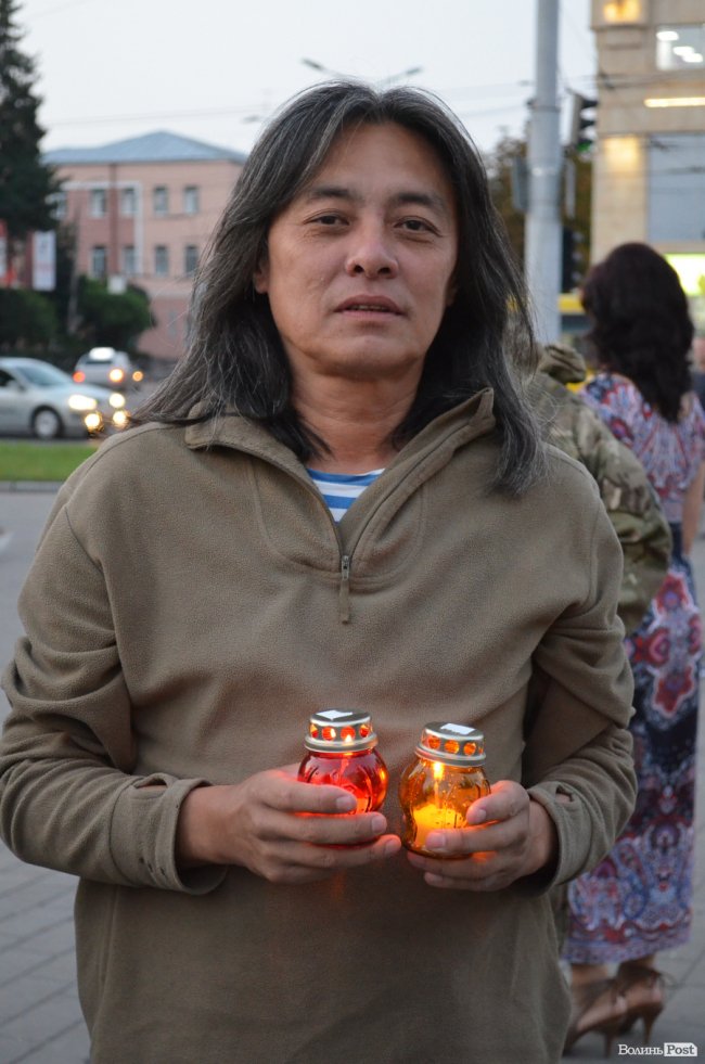 Пам’ять, яка житиме вічно: у Луцьку вшанували загиблих під Іловайськом. ФОТО