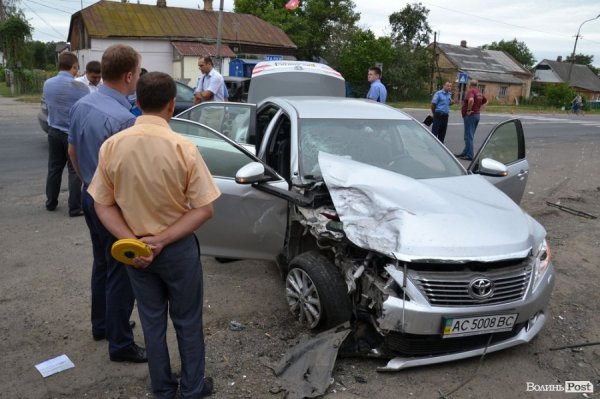 Зі скандальним ДТП біля Луцька приїжджав «розбиратись» заступник прокурора області. ФОТО. ВІДЕО