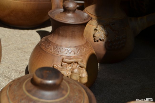 Від і до: що та за скільки продають народні умільці у центрі Луцька. ФОТО