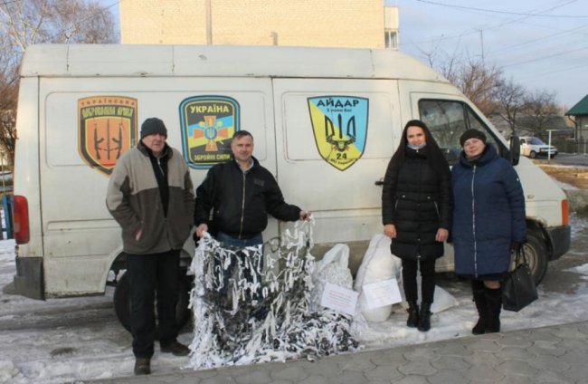 Волинські школярі передали на схід маскувальні сітки. ФОТО