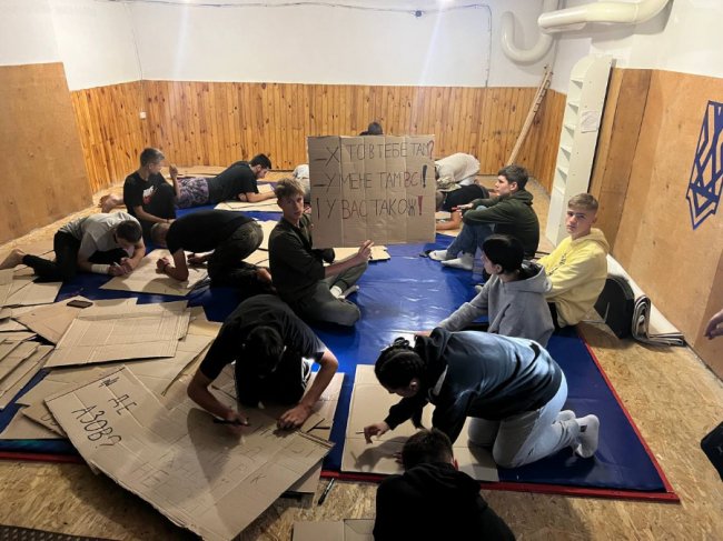 Троє ковельчан 18 місяців – у російському полоні:  у місті відбулася акція на підтримку захисників Маріуполя