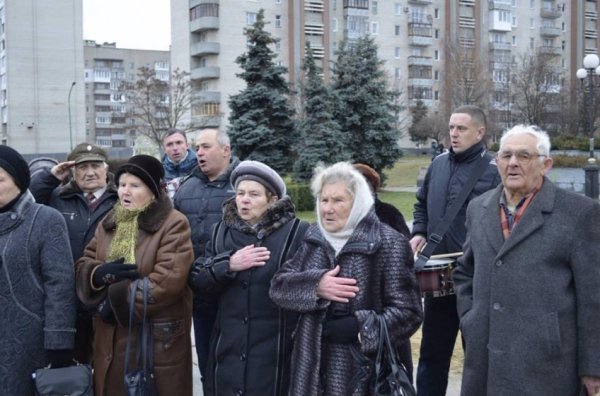 Лучани вшанували пам'ять Степана Бандери. ФОТО