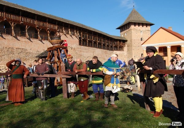 У Луцькому замку – лицарський турнір. ФОТО