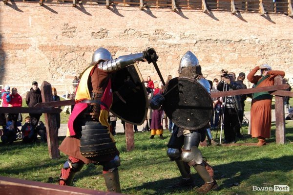 У Луцькому замку – лицарський турнір. ФОТО
