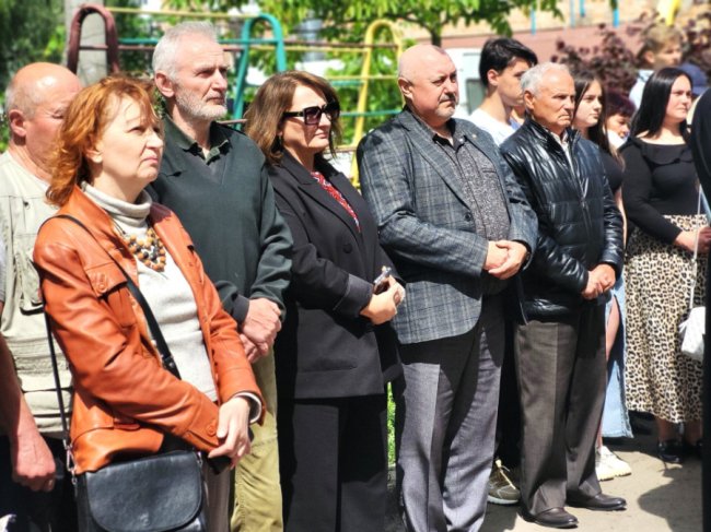 Загинув, захищаючи сусідів від грабіжників: на Волині встановили пам'ятну дошку офіцеру