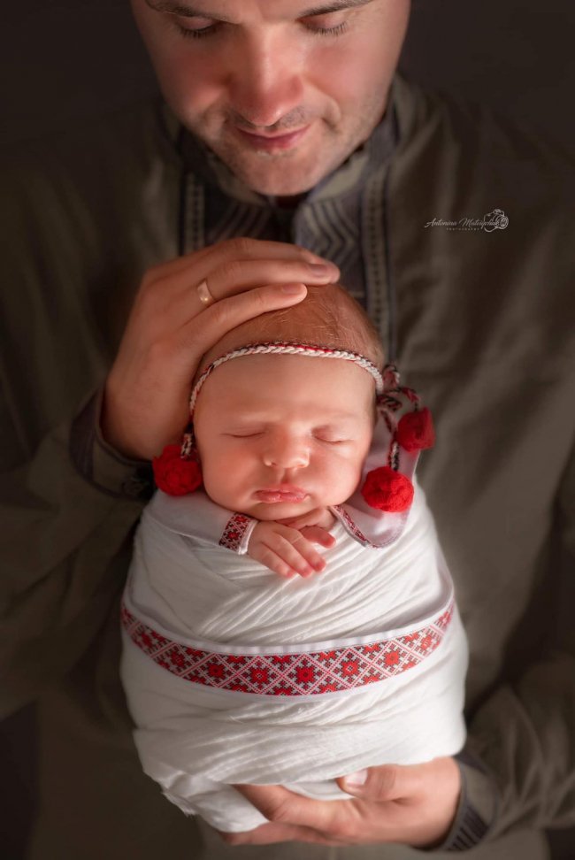 Фотографиня з Рівного опублікувала світлини Мар'яни Мамонової з донечкою 