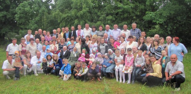 Чиновник з Волині опублікував родинні світлини. ФОТО