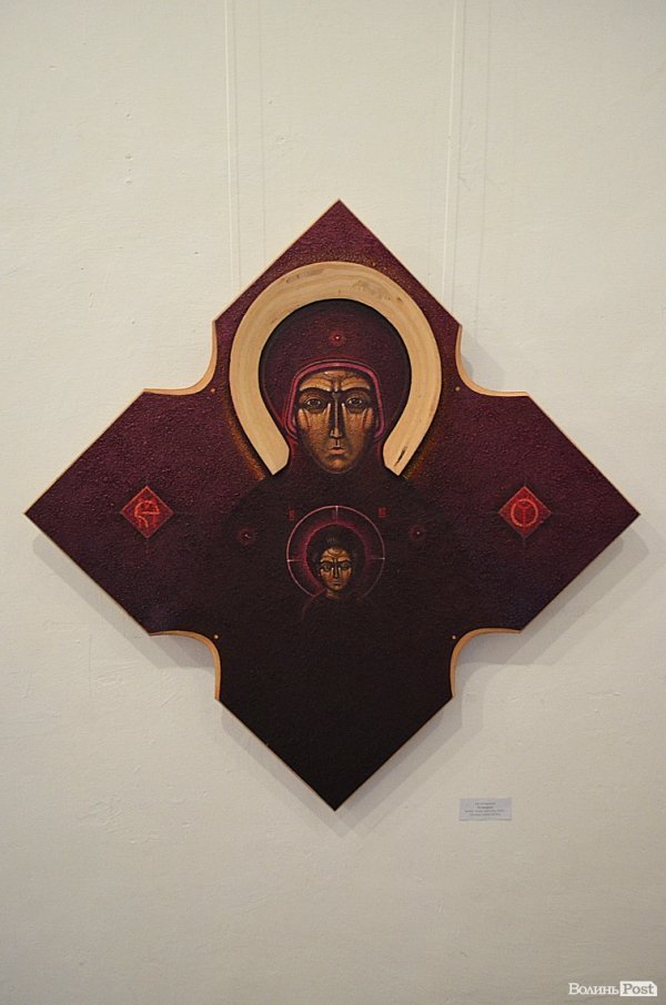 У Луцьку - вражаюча виставка ікон. ФОТО