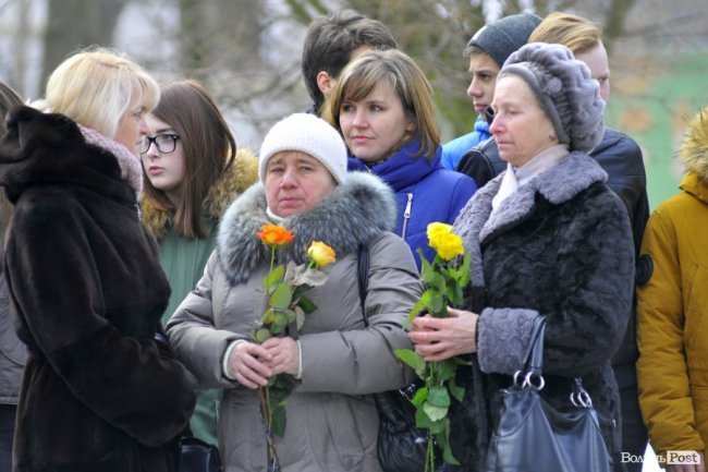Сотні лучан вшанували пам’ять Героїв Небесної Сотні
