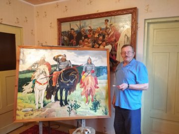 Самородок зі Світязя пише картини, малює ікони та займається столярством 