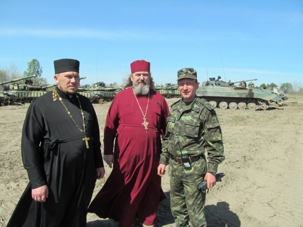 Волинські священики передали допомогу армії. ФОТО