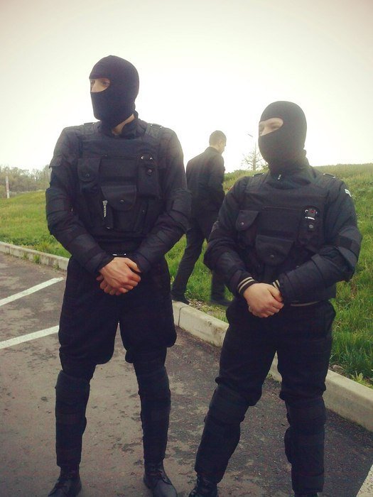 «Чорні чоловічки». ФОТО