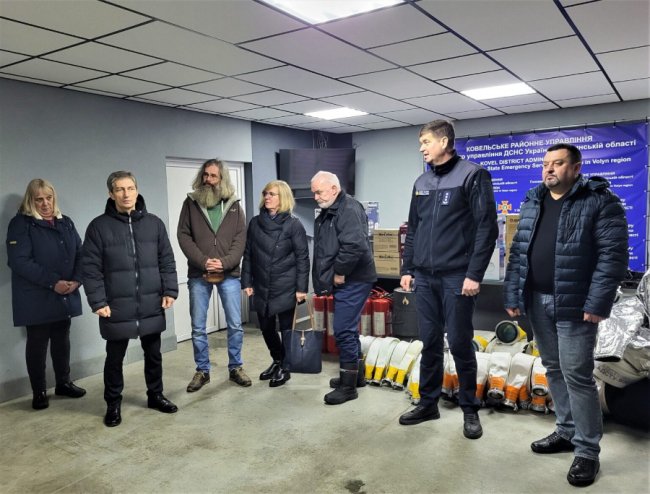 Волинські рятувальники отримали автомобіль від благодійників з Німеччини