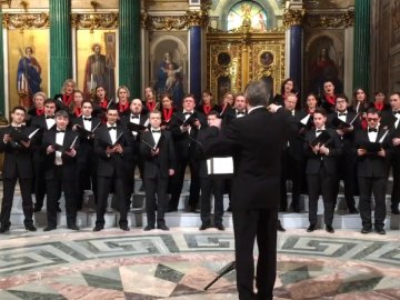 У російському соборі хор заспівав про атомне бомбардування. ВІДЕО