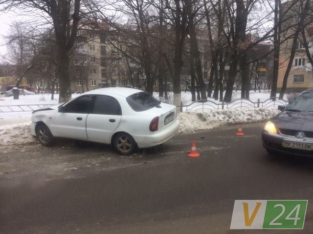 Аварія в Луцьку: Daewoo lanos врізався в авто охоронної фірми