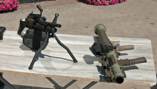 Майстеркласи, польоти на дронах: у Луцьку воїни ССО провели акцію з рекрутингу. ВІДЕО