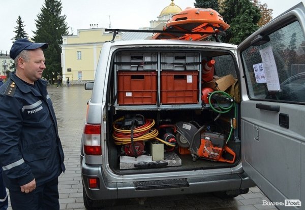 У центрі Луцька – виставка рятувальної техніки. ФОТО