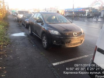 У Луцьку «автоандони» познімали номери з машин, щоб не платити штрафи