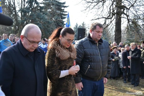  Лучани жалобною ходою та мітингом вшанували пам'ять Небесної сотні. ФОТО