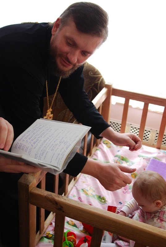 Як волинські священики на Великдень  займалися благодійністю. ФОТО