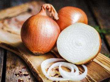 Експерти розповіли, чому така дорога цибуля в Україні