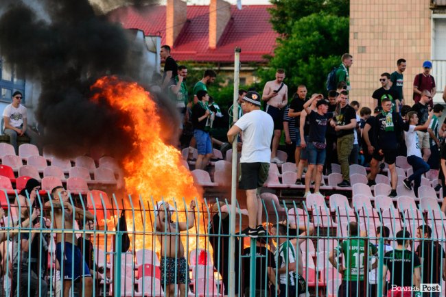 «Волинь» – «Карпати»: великий фотозвіт із нашумілого матчу