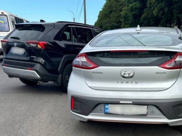 У Луцьку – аварія на Карпенка-Карого