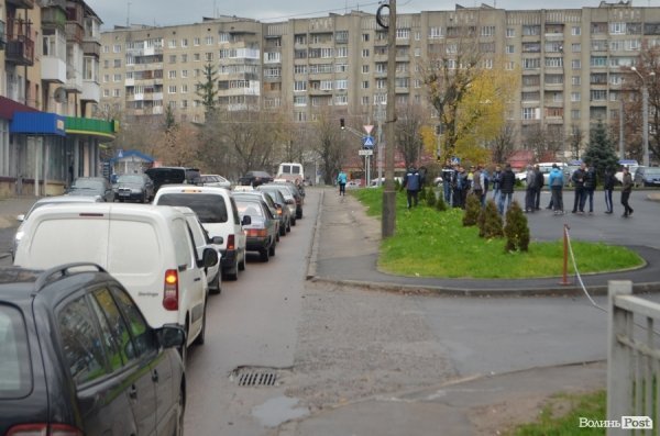 вулиця Задворецька