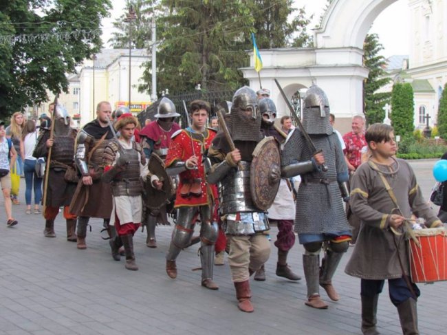 Луцьк «повернувся» в Середньовіччя. На «Князівський бенкет»