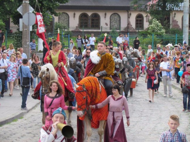 Луцьк «повернувся» в Середньовіччя. На «Князівський бенкет»