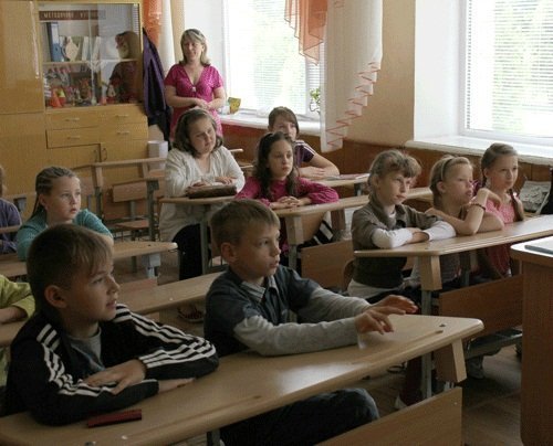 Луцькі діти висловили своє ставлення до міліції у малюнках