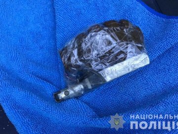 У Луцьку затримали чоловіка, який перебував у розшуку. ФОТО